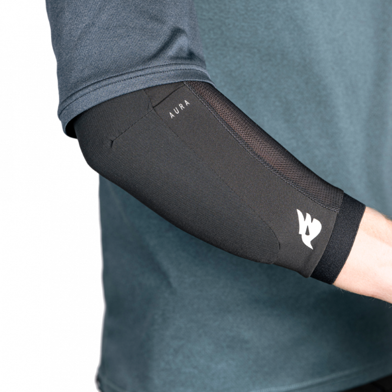 Aura Elbow Pads Black-3