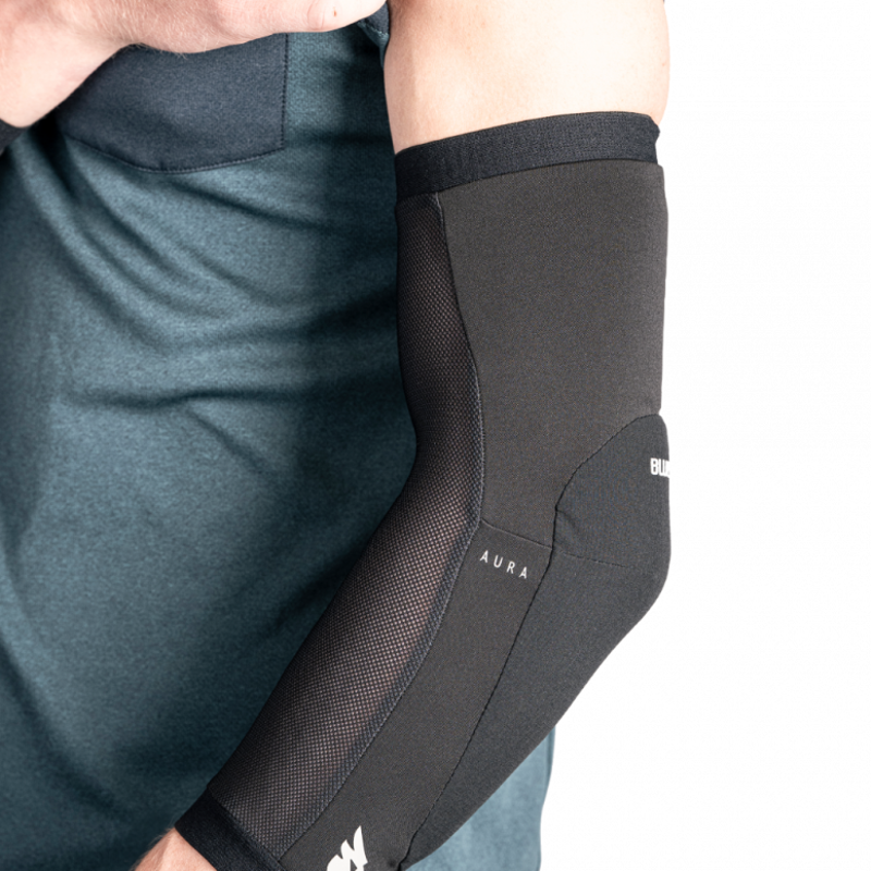Aura Elbow Pads Black-5