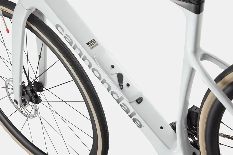 Cannondale Synapse Carbon 3 SmartSense Road Bike in Cashmere-6