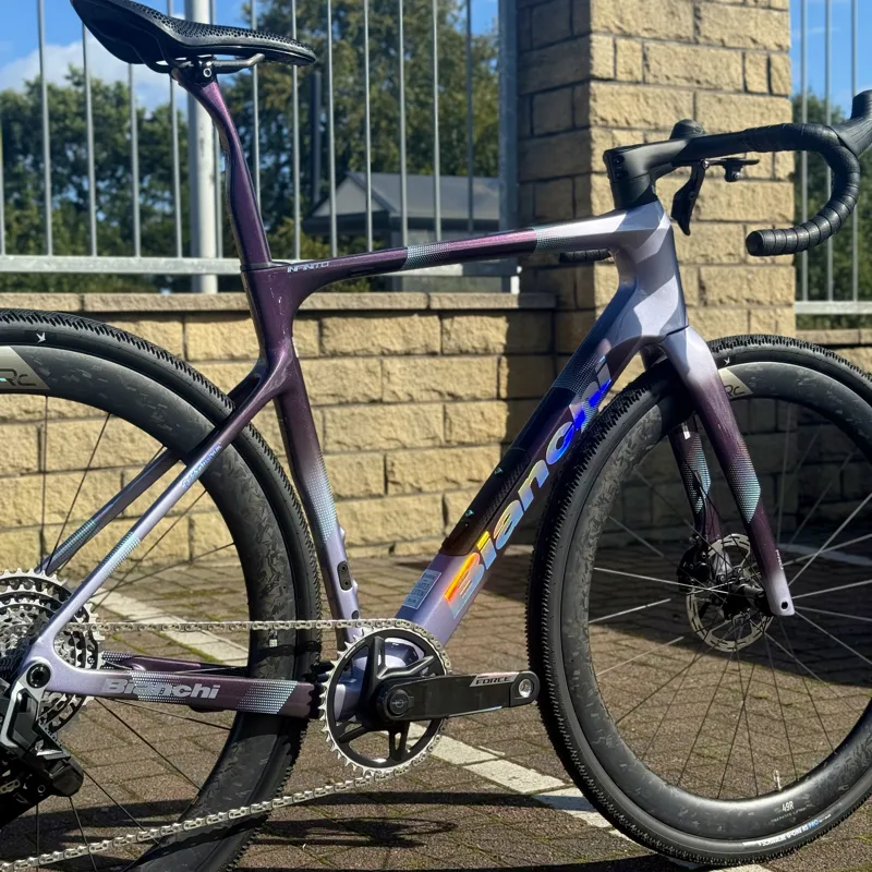 Bianchi Infinito Pro Launch Edition Sram Force XPLR -4