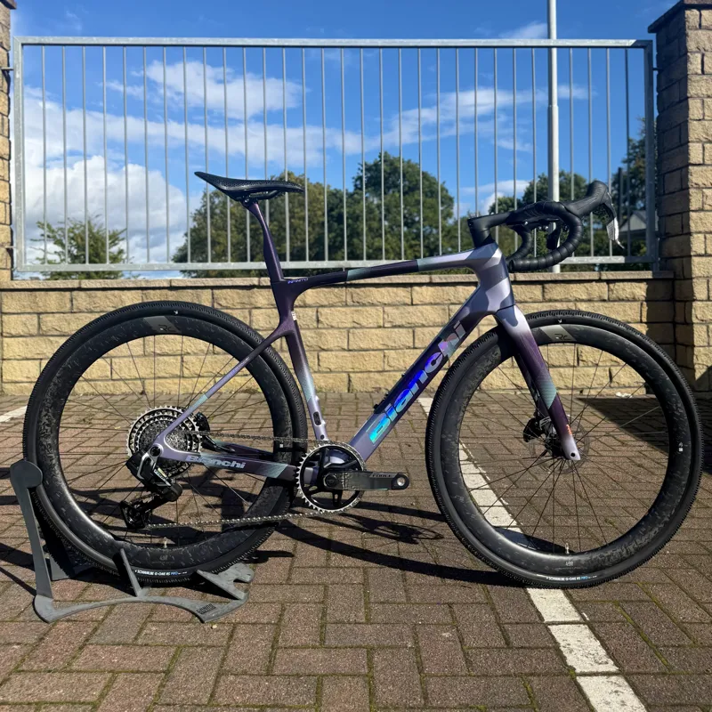 Bianchi Infinito Pro Launch Edition Sram Force XPLR 