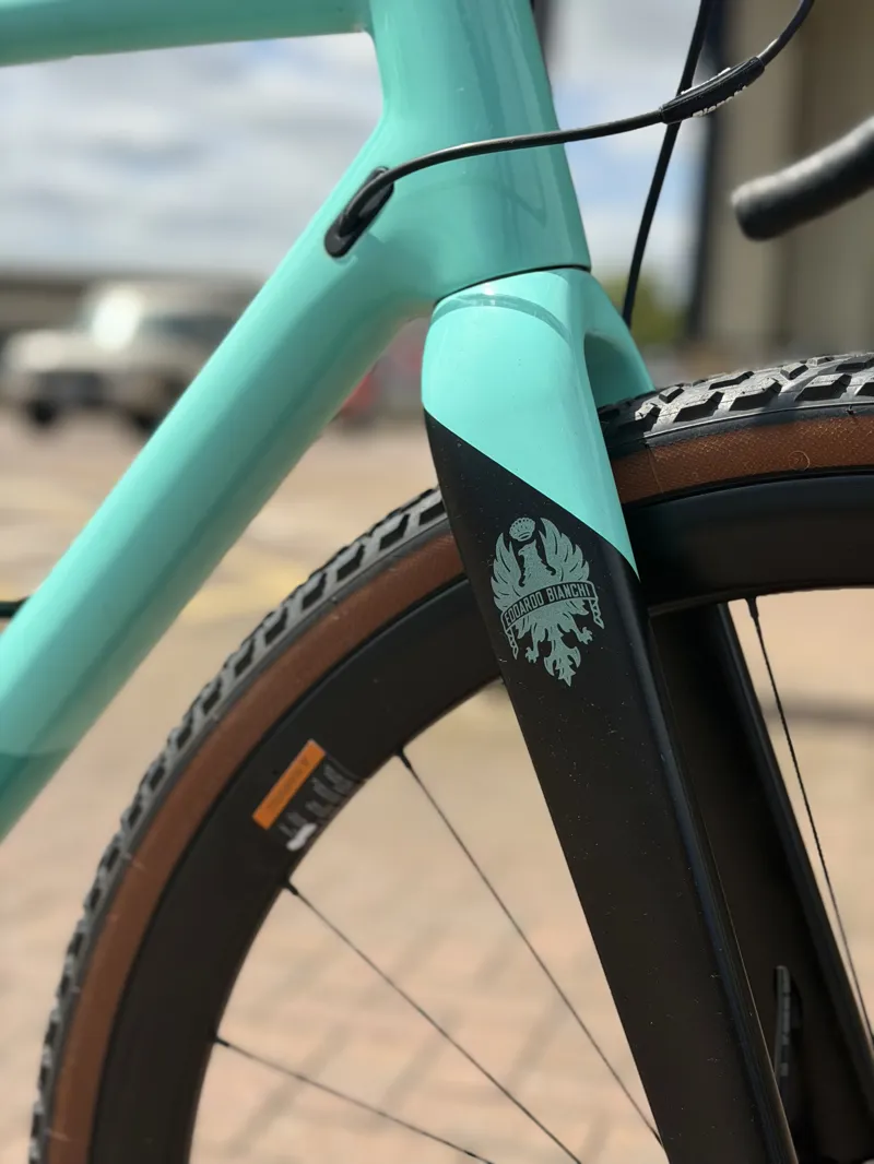 Pre-Loved Bianchi Impulso Pro Celeste 56cm-2
