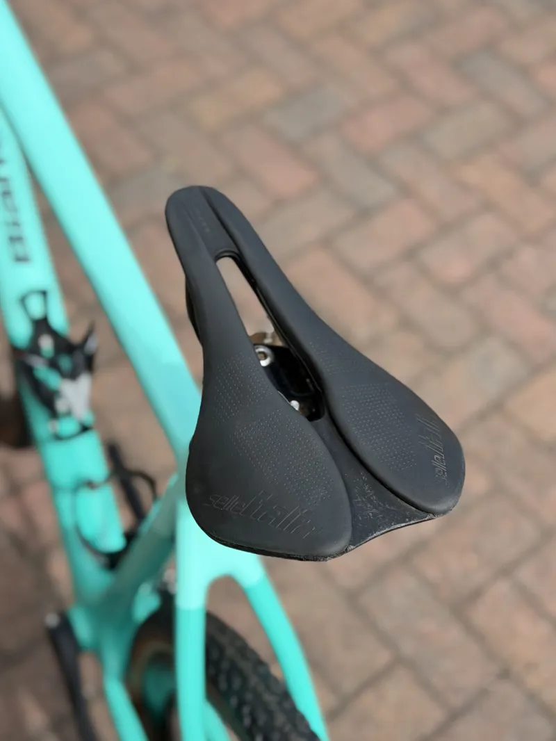 Pre-Loved Bianchi Impulso Pro Celeste 56cm-6